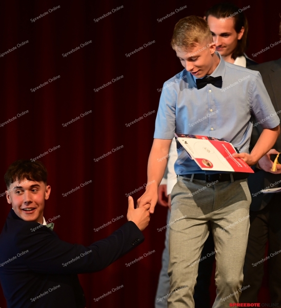 Rahn-Education-Zeugnisse-FOS-046