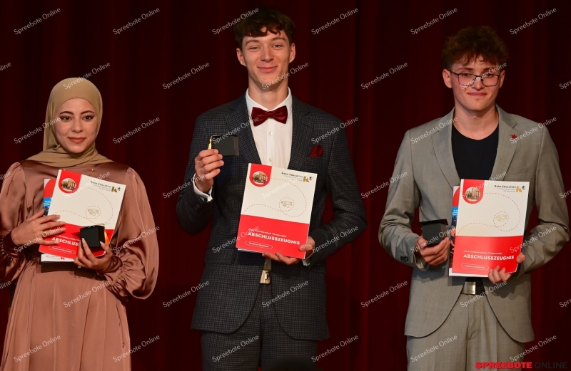 Rahn-Education-Zeugnisse-FOS-048