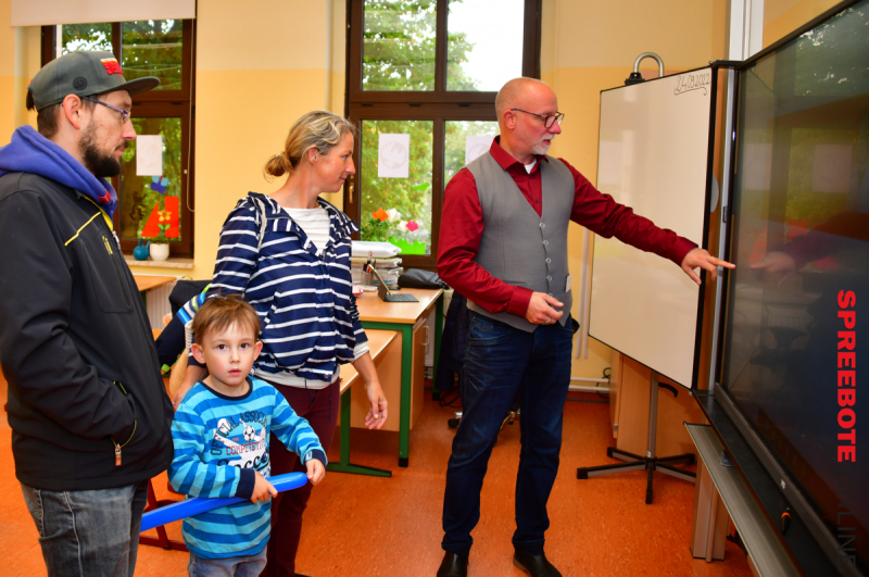 Rahn-Grundschule-Tag-off-Tuer-13