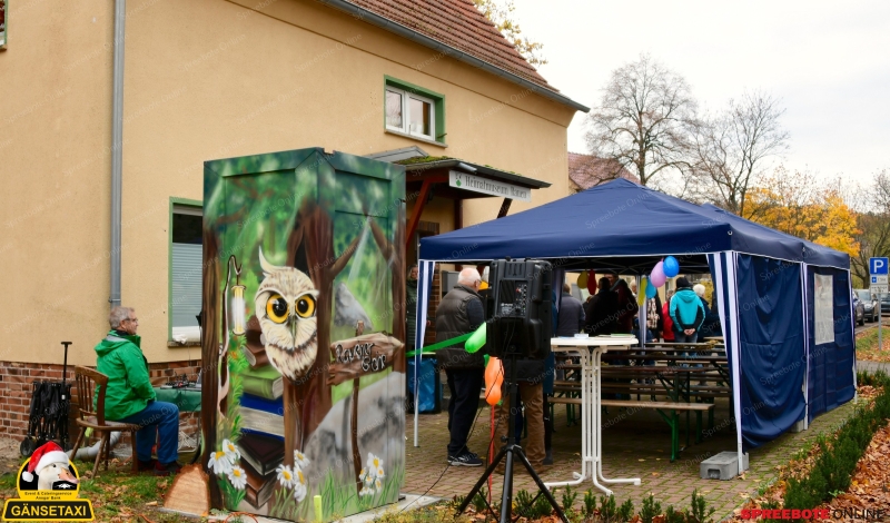 Rauen-Feierliche-Ubergabe-Bucherzelle-002