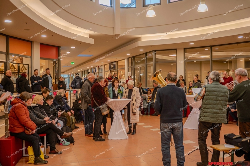 Spreebote-Sama-Eroffnung-Furstengalerie-002