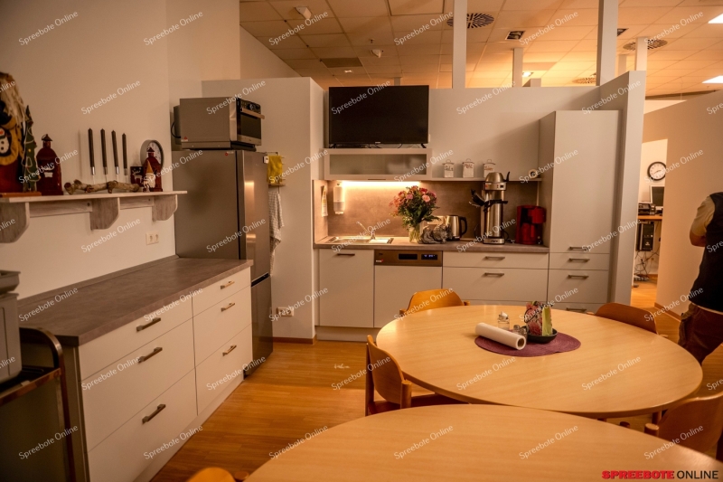 Spreebote-Sama-Eroffnung-Furstengalerie-013