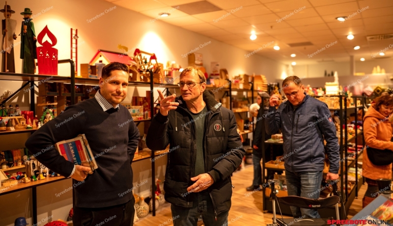 Spreebote-Sama-Eroffnung-Furstengalerie-015