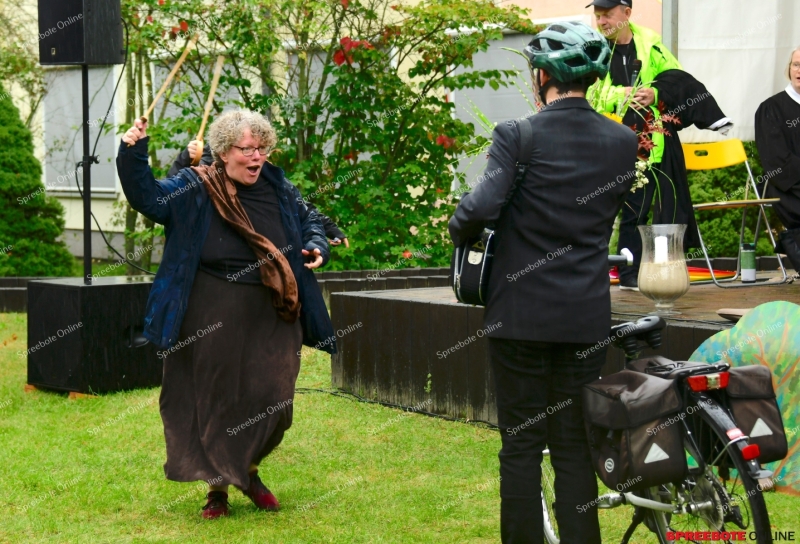 Spreebote-Samariterfest-im-regen-sonne-Mix-005