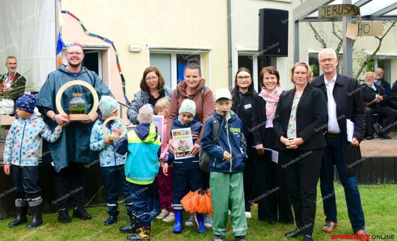 Spreebote-Samariterfest-im-regen-sonne-Mix-020