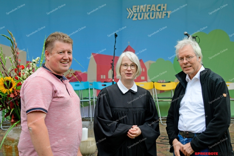 Spreebote-Samariterfest-im-regen-sonne-Mix-023