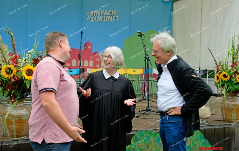 Spreebote-Samariterfest-im-regen-sonne-Mix-024