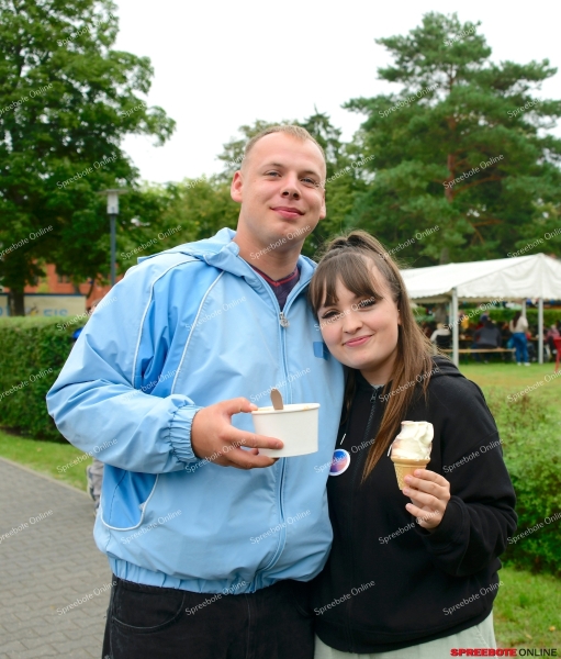 Spreebote-Samariterfest-im-regen-sonne-Mix-035