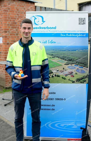 Spreebote-Samariterfest-im-regen-sonne-Mix-036