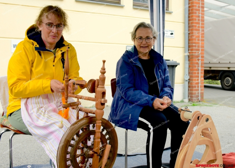 Spreebote-Samariterfest-im-regen-sonne-Mix-037