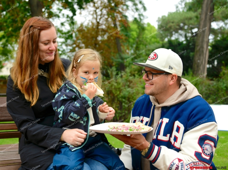 Spreebote-Samariterfest-im-regen-sonne-Mix-040