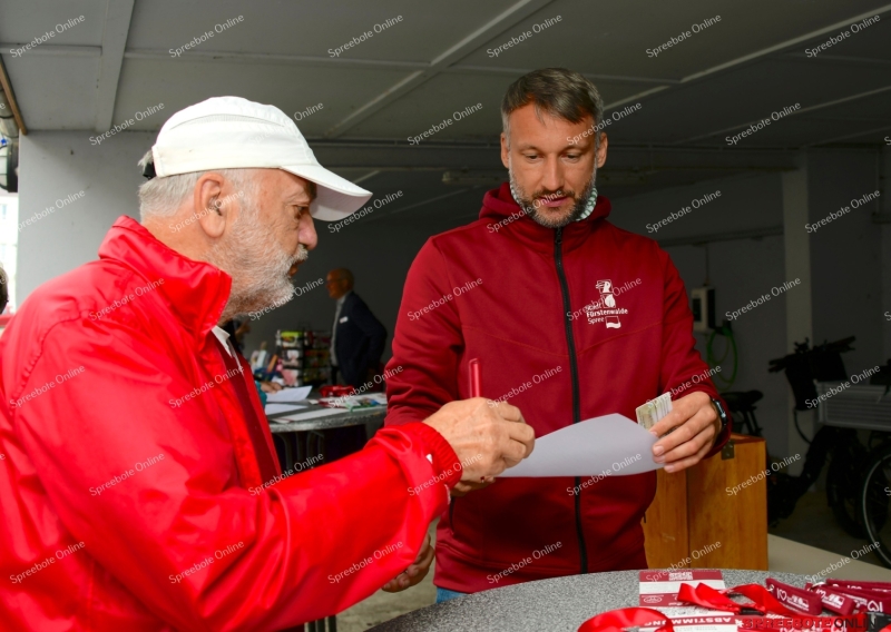 Spreebote-Samariterfest-im-regen-sonne-Mix-045