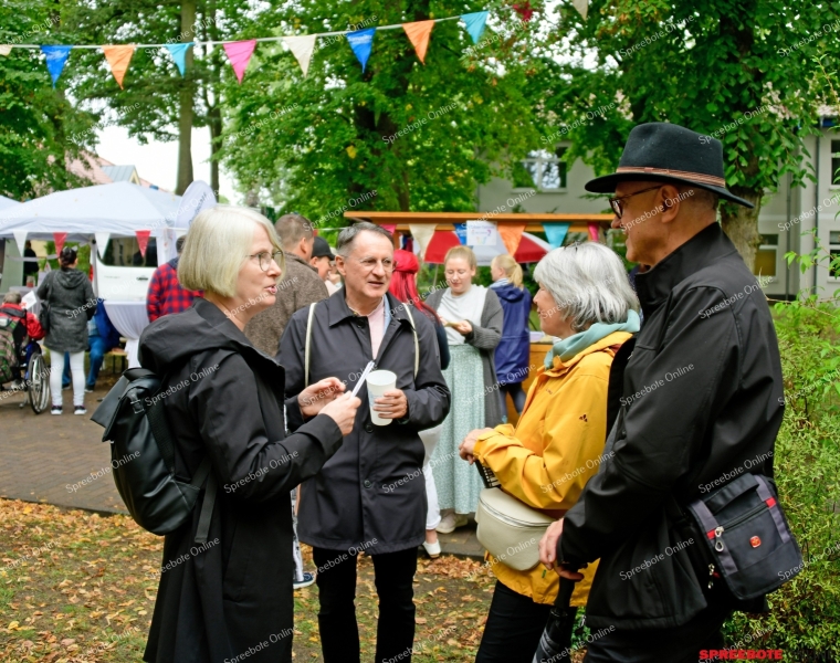Spreebote-Samariterfest-im-regen-sonne-Mix-051