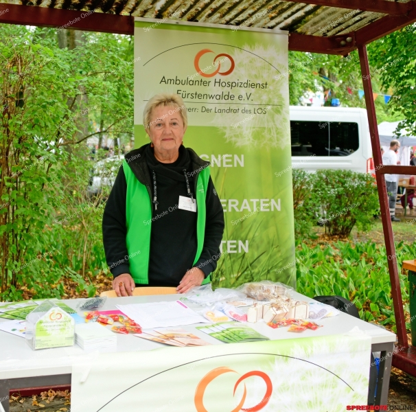 Spreebote-Samariterfest-im-regen-sonne-Mix-056