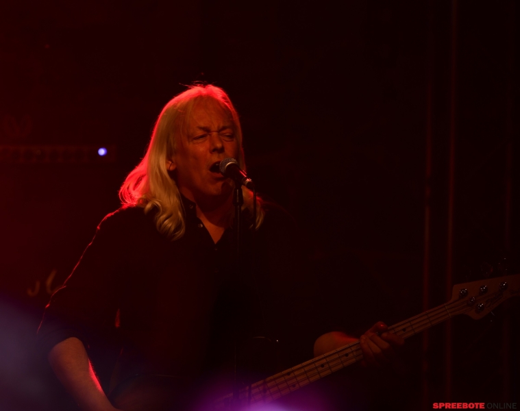 Schulscheune-AC-DC-001