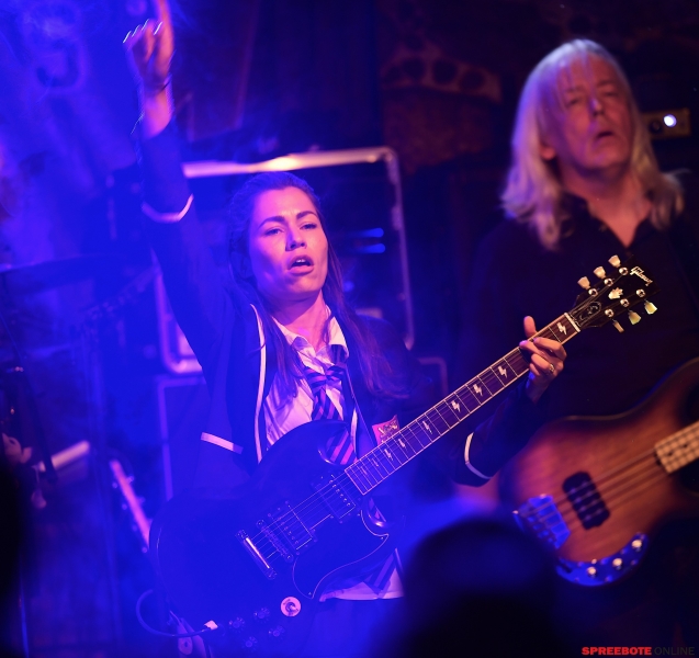 Schulscheune-AC-DC-005