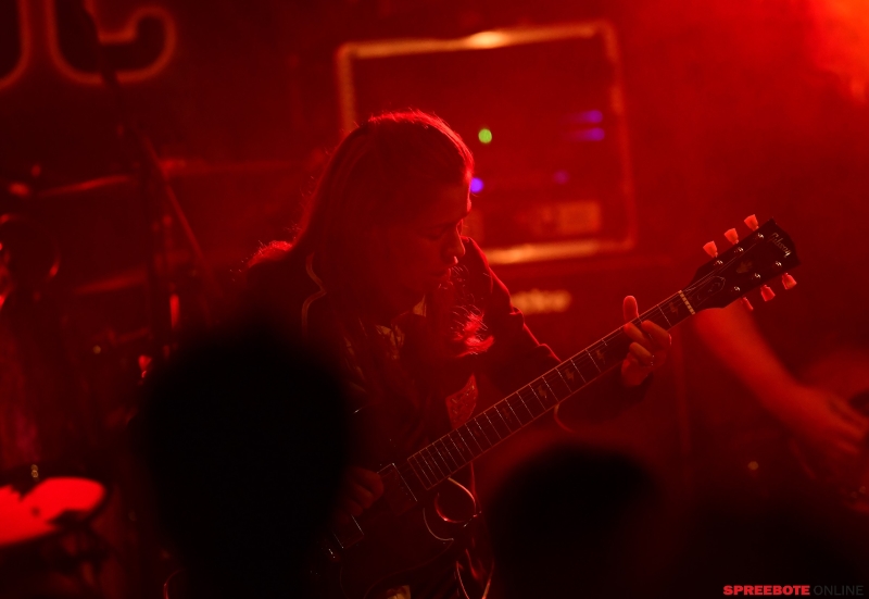 Schulscheune-AC-DC-008