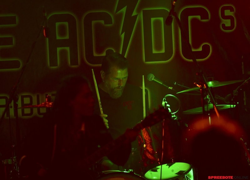 Schulscheune-AC-DC-009