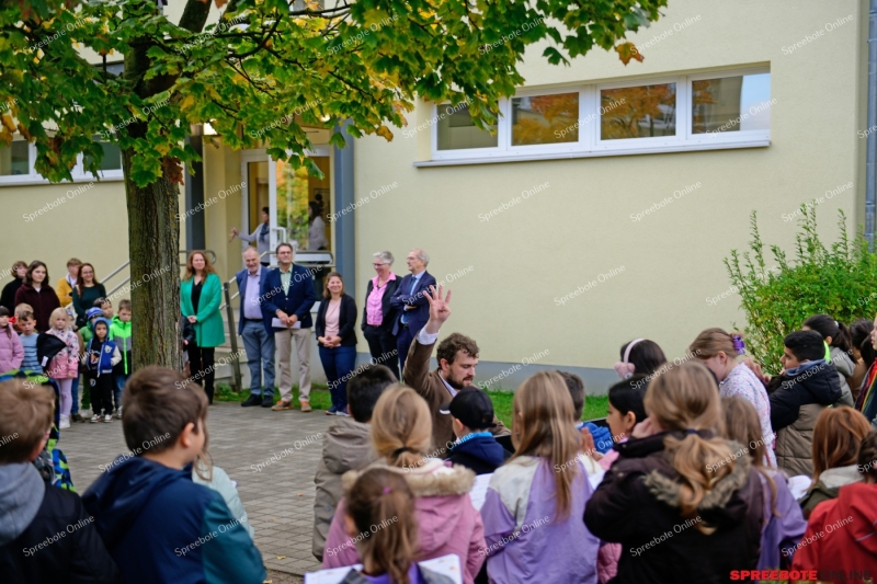 Spreebote-Sigmund-Jahn-Ubergabe-Brotbox14-006