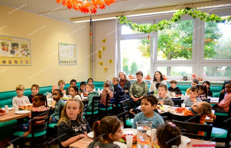 Spreebote-Sigmund-Jahn-Ubergabe-Brotbox14-007