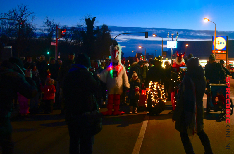 Storkow-Leuchtet-Lampionumzug-2