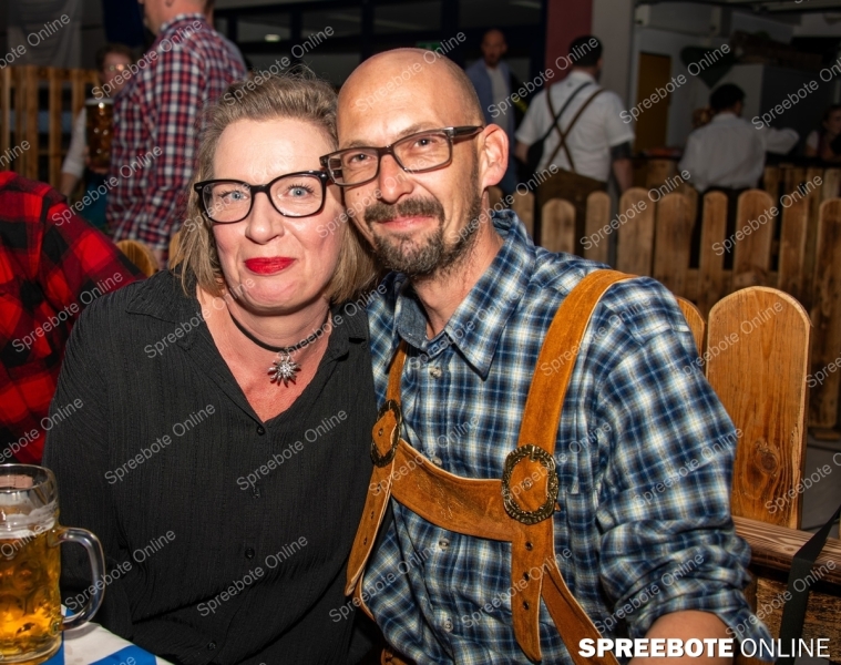 Spreebote-Trachtennacht-im-Partyrausch_gallery1_04