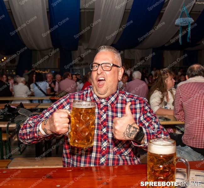 Spreebote-Trachtennacht-im-Partyrausch_gallery1_05