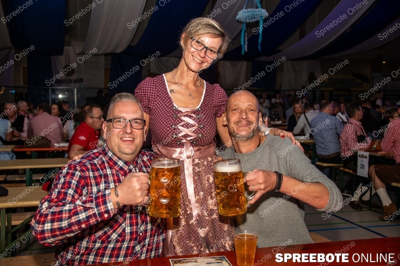 Spreebote-Trachtennacht-im-Partyrausch_gallery1_06