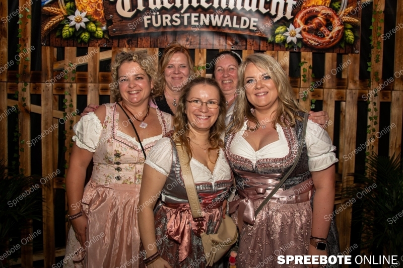 Spreebote-Trachtennacht-im-Partyrausch_gallery1_16