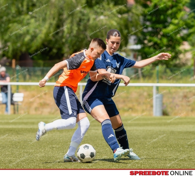Spreebote-VfB-Damen-setzen-sich-klar-durch_gallery1_01