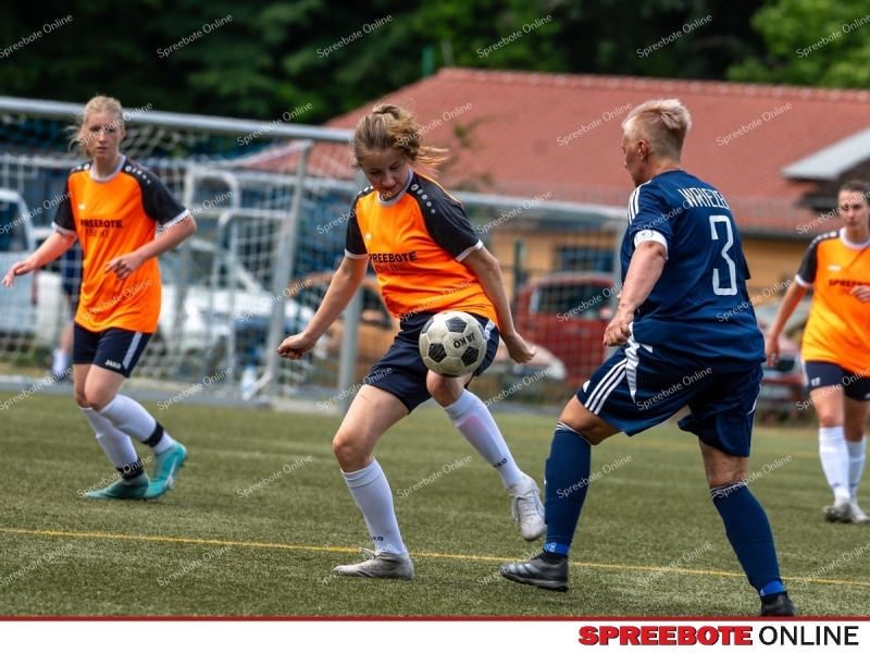 Spreebote-VfB-Damen-setzen-sich-klar-durch_gallery1_16
