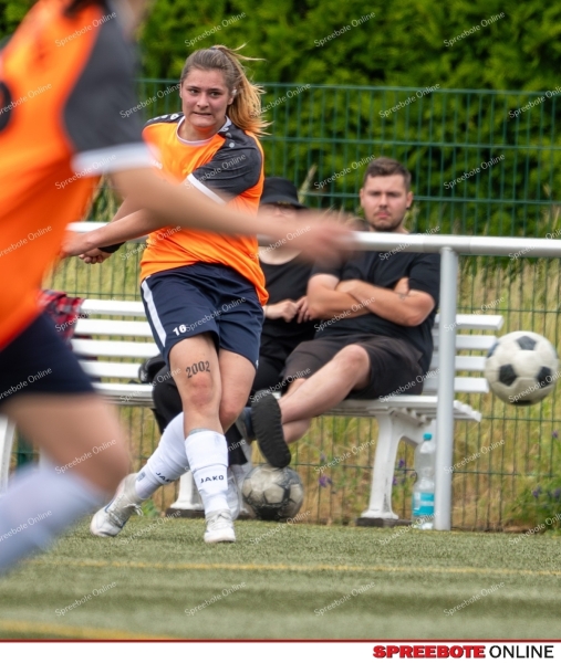 Spreebote-VfB-Damen-setzen-sich-klar-durch_gallery1_22