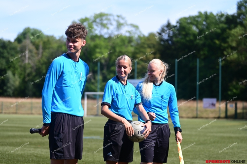 VfB-Frauen-Grun-Weiss-Ahrensfelde-Pokal-001