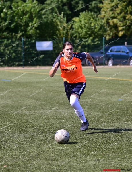 VfB-Frauen-Grun-Weiss-Ahrensfelde-Pokal-003