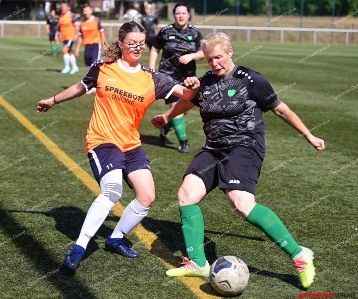 VfB-Frauen-Grun-Weiss-Ahrensfelde-Pokal-008