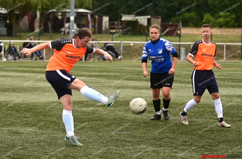 VfB-Steinhofel-Frauen-SV-Blau-Weiss-Markendorf-021