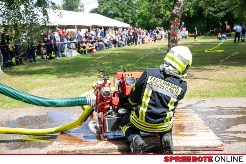 Spreebote-Volle-Power-auf-der-Festwiese_gallery1_24