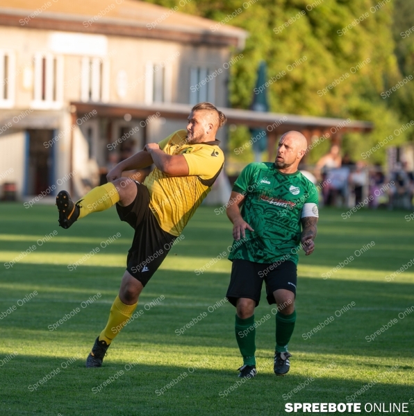 Spreebote-Von-der-Bank-zum-Pokalhelden_gallery1_04
