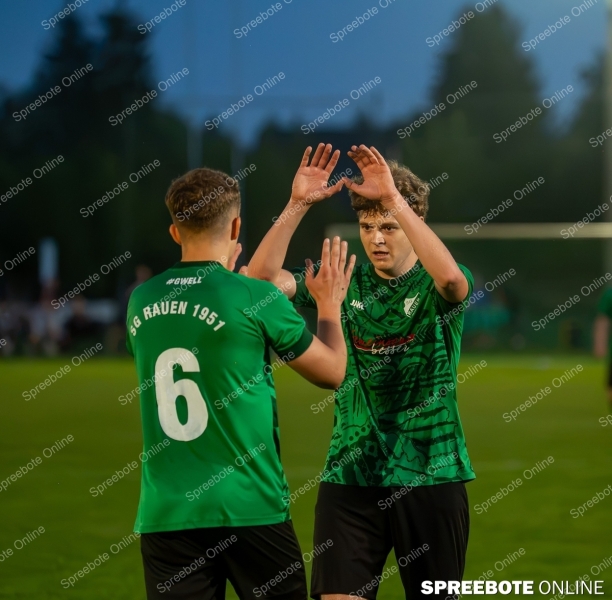 Spreebote-Von-der-Bank-zum-Pokalhelden_gallery1_22