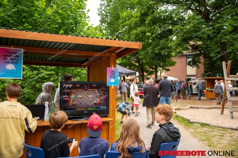 Spreebote-Wir-machen-uns-die-Welt-wie-sie-uns-gefallt_gallery1_05