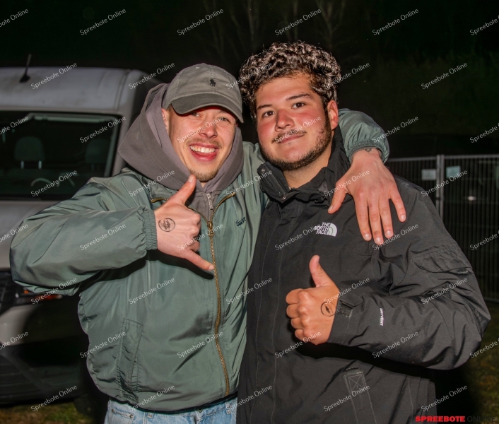 Spreebote-Zwischen-Feuerschale-Partyarea_gallery1_09