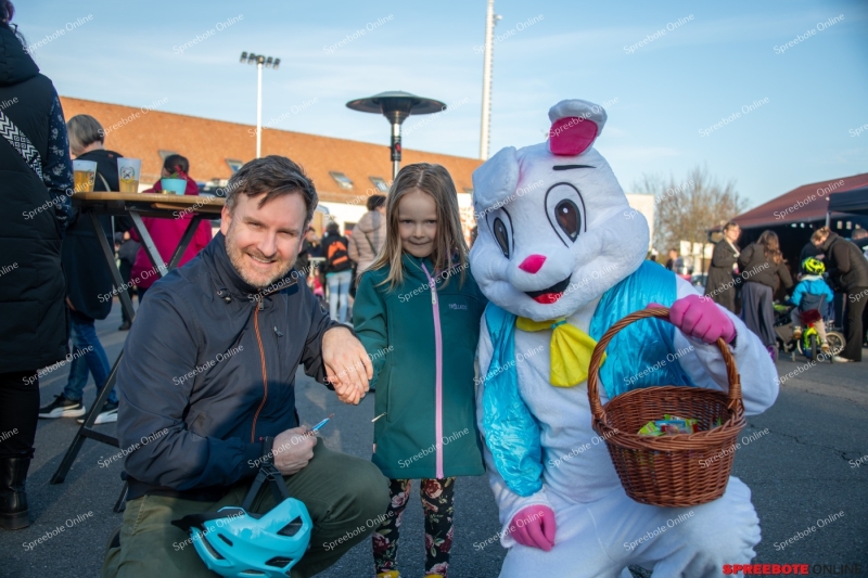 Spreebote-Zwischen-Feuerschale-Partyarea_gallery3_01