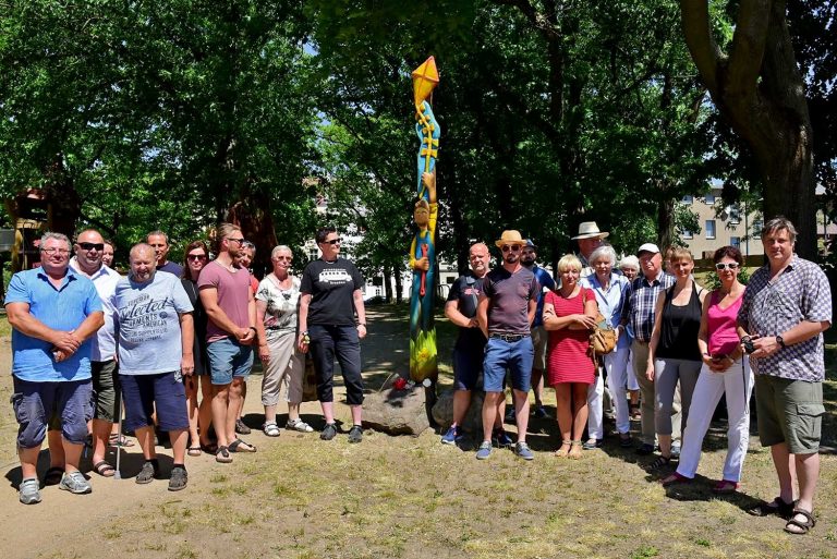 Stele auf dem Mühlenberg feierlich enthüllt