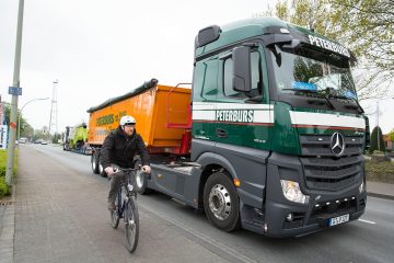Fahren mit dem Abbiege-Assistent
