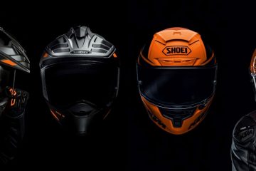 Zwei brandneue Helme aus dem KTM PowerWear