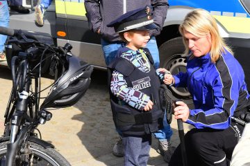 Dienstgelände der Polizei gestürmt