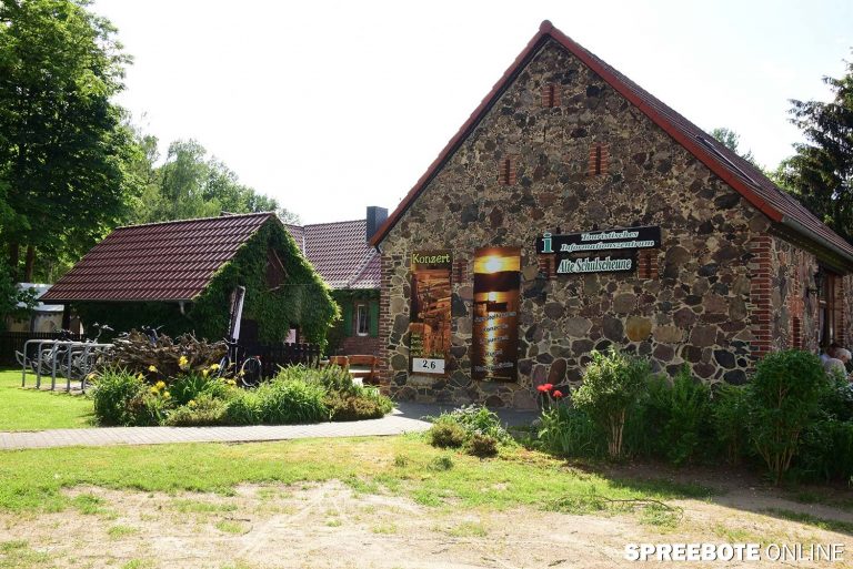 Bunter Novemberbasar in Diensdorf-Radlow