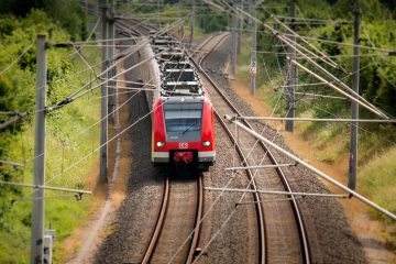 Ostbahn muss zweigleisig ausgebaut und elektrifiziert werden