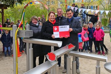 Fest zur Einweihung des „Wasserlauf-Spielplatzes“