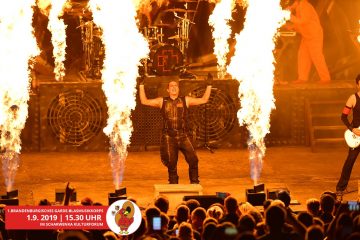 Feuerengel rocken die Parkbühne